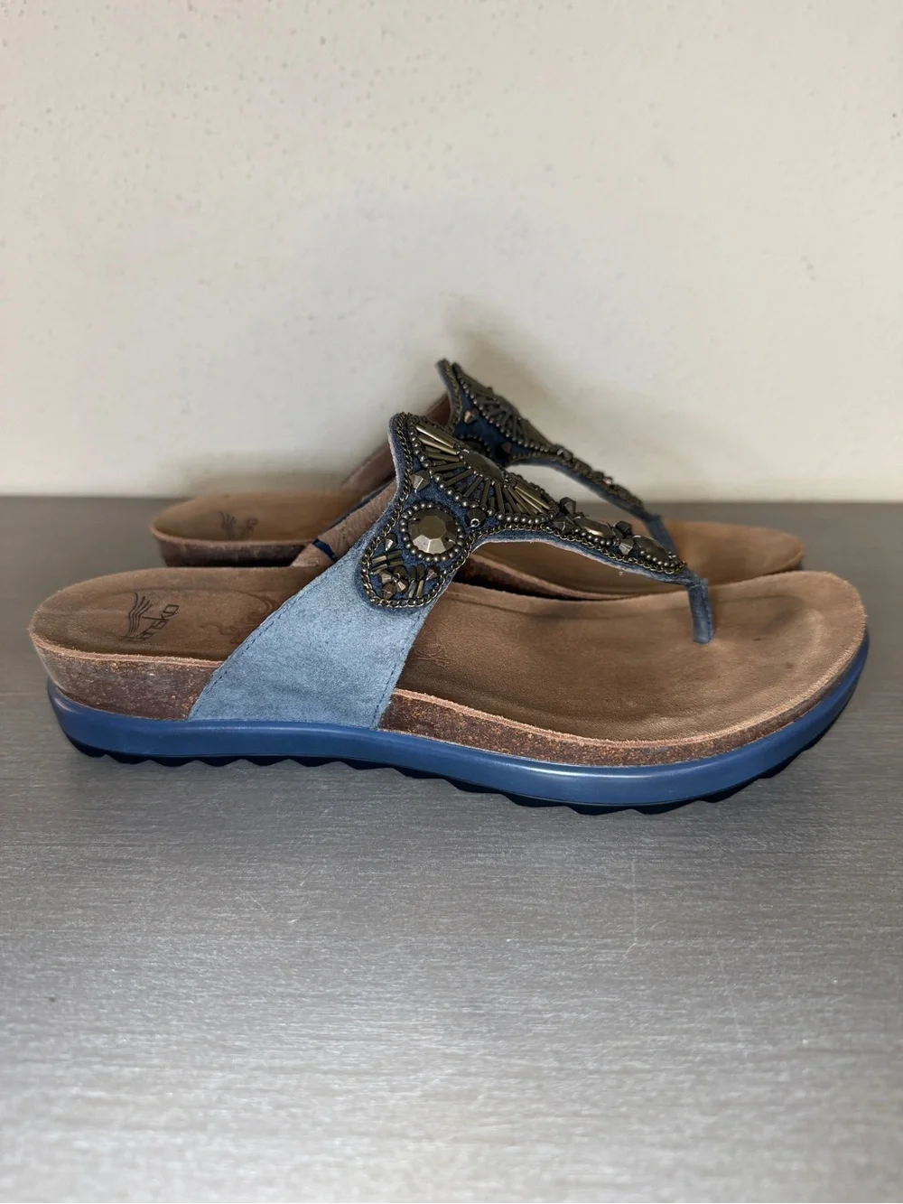 Dansko Pamela Blue Nubuck Metal Beaded Thong Comfort Boho Sandals EU 38 US 7.5-8